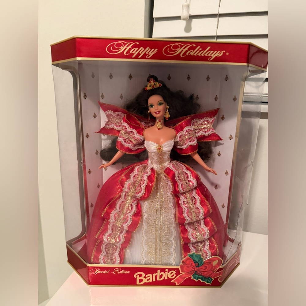 1997 Happy Holiday Barbie Special Edition Doll New
